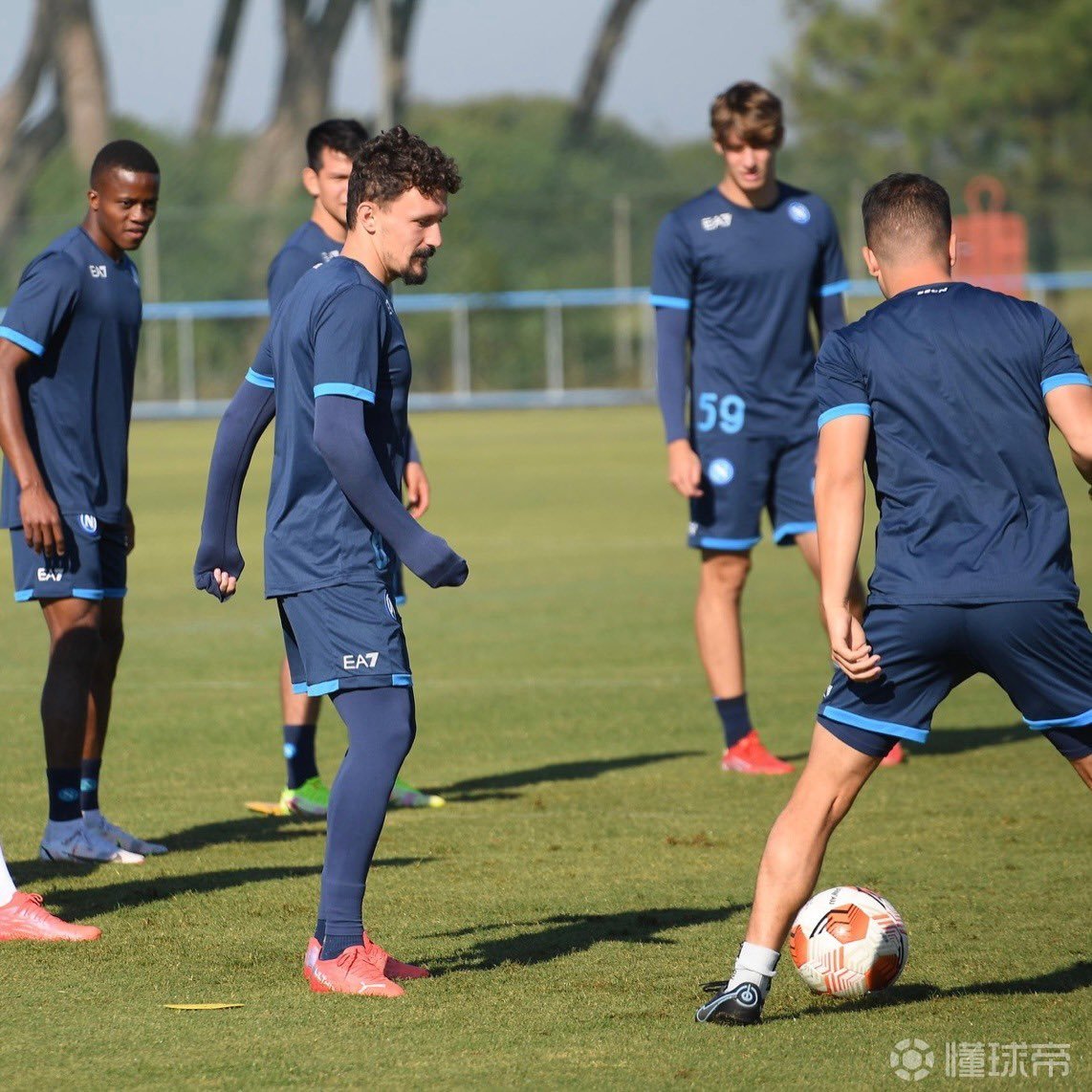 九游体育官网-赛前那不勒斯调整名单以备欧超杯；伤情更新环节打磨；目标明确；医务组通报恢复的简单介绍